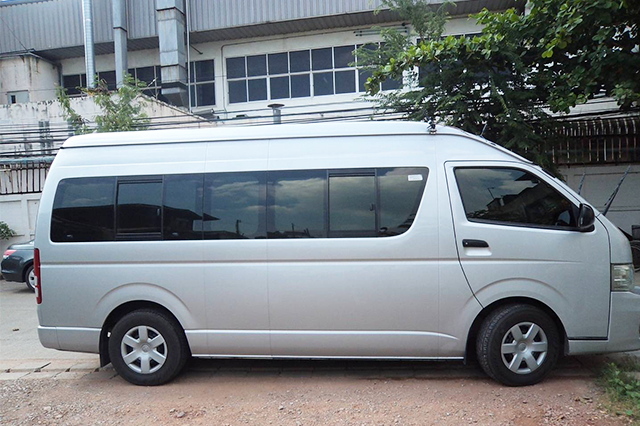 เช่ารถตู้ VIP พร้อมคนขับ กรุงเทพ โคราช
