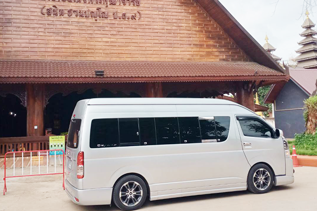 เช่ารถตู้ VIP พร้อมคนขับ กรุงเทพ โคราช